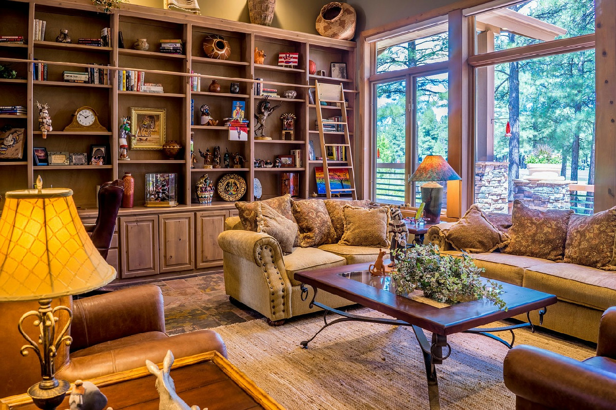 Alloro in soggiorno: il metodo che trasforma l’aria di casa e regala un profumo raffinato