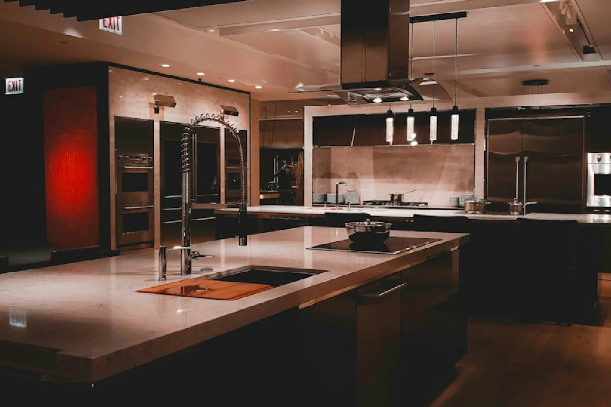 Cucina a vista o separata? Idee furbe e progetti per spazi piccoli e grandi, anche "vedo-non vedo