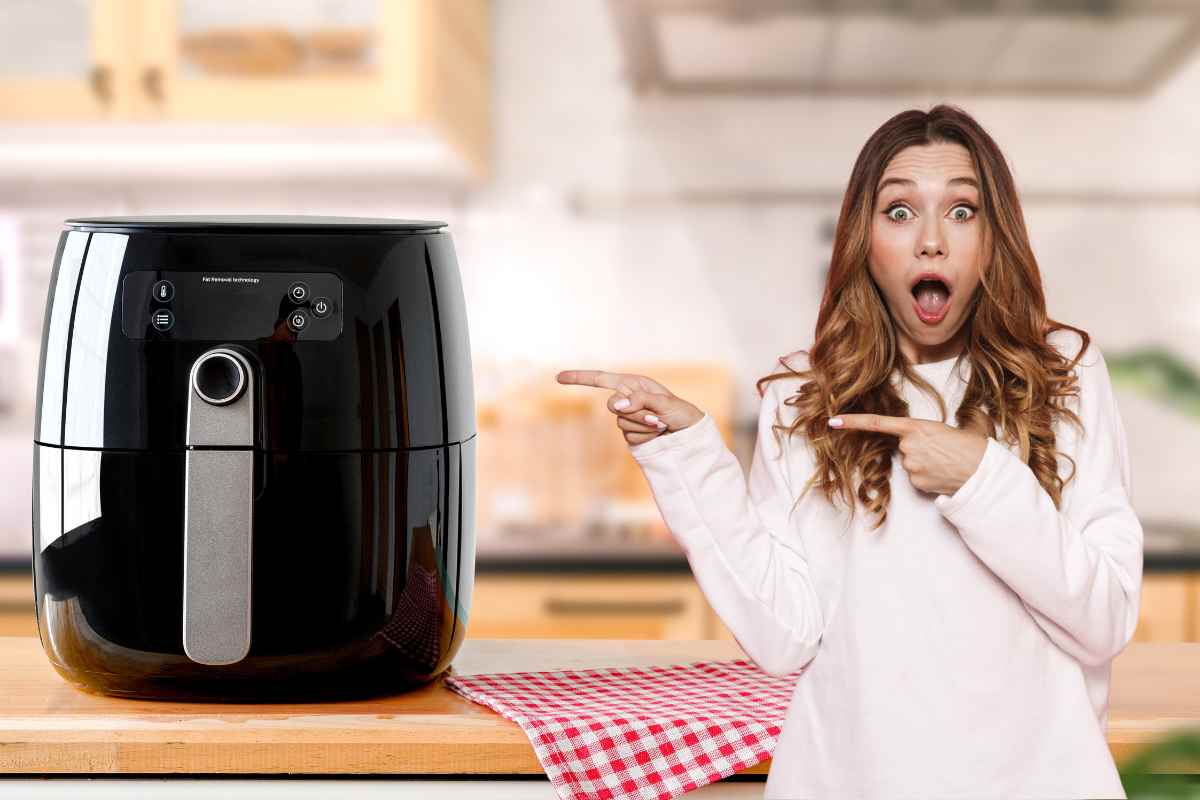 Da quando pulivo la friggitrice ad aria così, sbagliavo tutto: ora il mio trucco non la rovina più