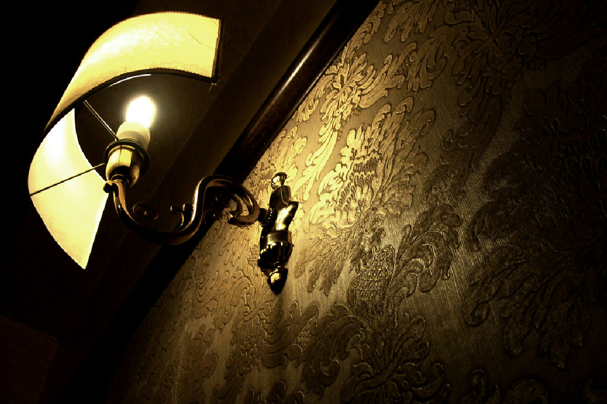 Carte da parati: guida completa a materiali, finiture e soluzioni per decorare ogni stanza