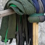 Ecco perché usare il mop troppo bagnato danneggia il pavimento e causa problemi di umidità indesiderati