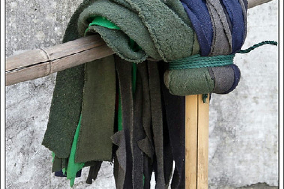 Ecco perché usare il mop troppo bagnato danneggia il pavimento e causa problemi di umidità indesiderati