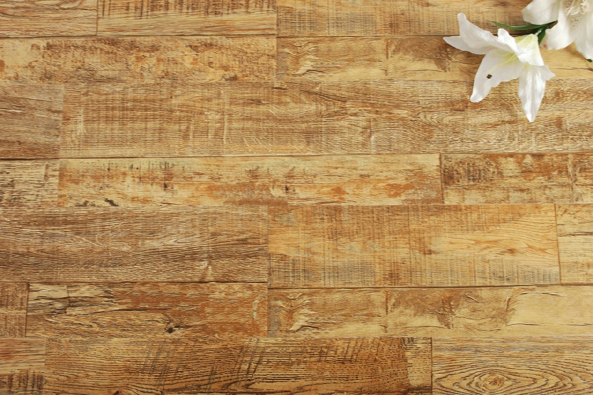 Festeggiamenti e pranzi affollati: perché proteggere pavimenti e superfici è fondamentale