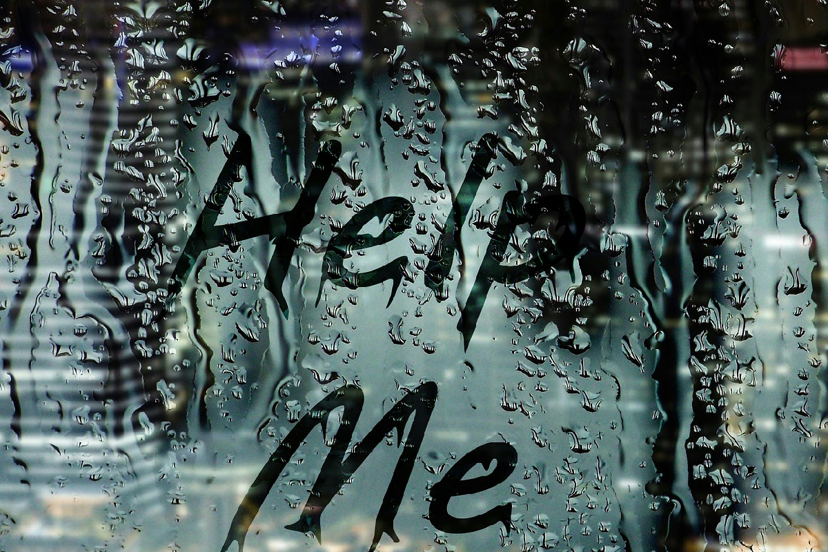 Un semplice metodo per eliminare l’umidità dai vetri di casa senza cambiare gli infissi