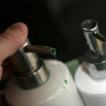 Detergenti in crema e liquidi: quale scegliere per proteggere la pelle durante l’inverno rigido