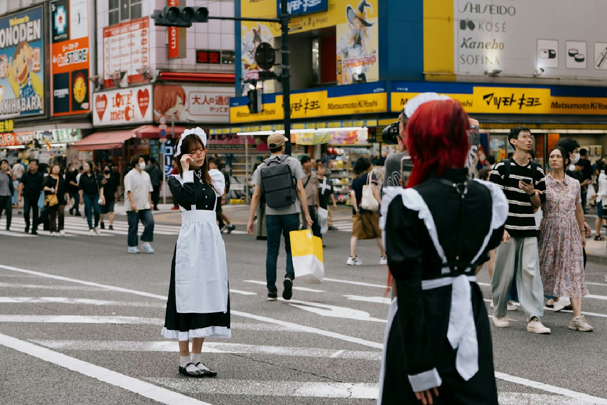 L’influenza dello stile manga: colori e forme che rivoluzionano il design urbano contemporaneo