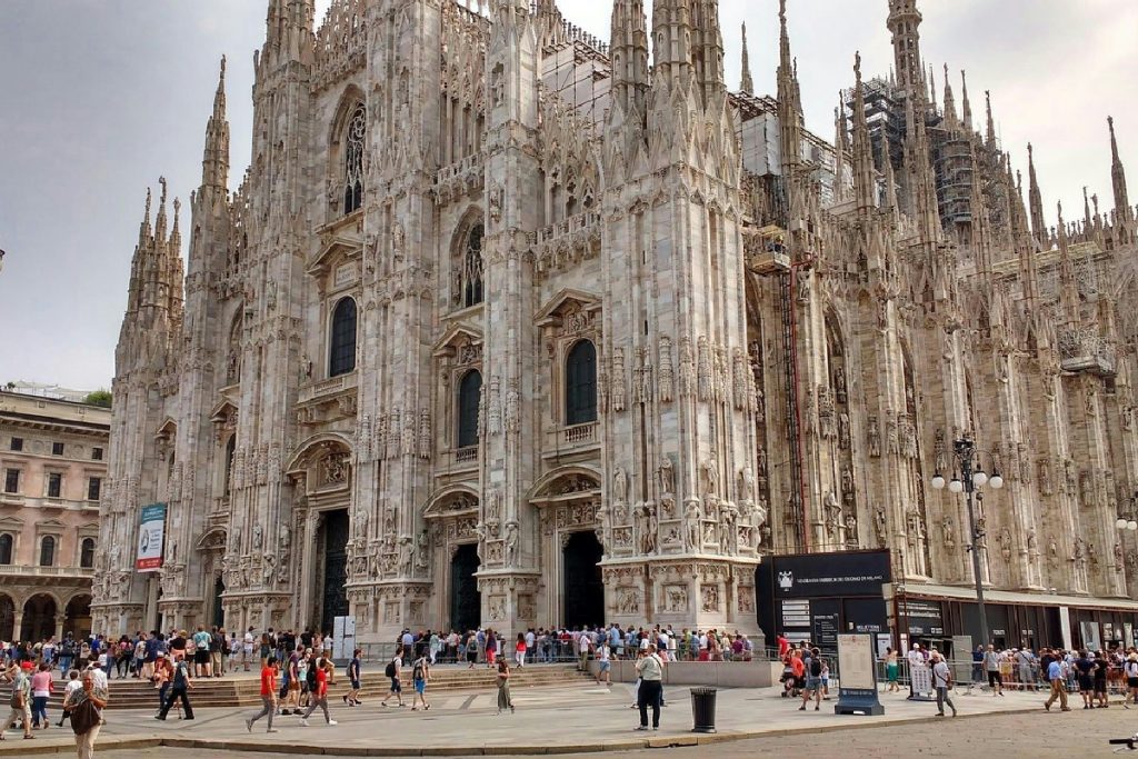 Milano Home 2026 porta novità esclusive per la casa, food gourmet e accessori raffinati per animali