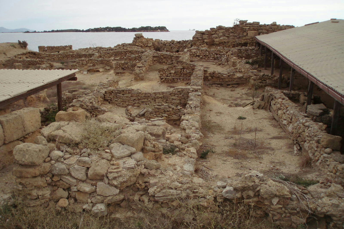 Paesaggi siciliani con mulini a vento: un angolo fuori dal tempo che ricorda l’Olanda